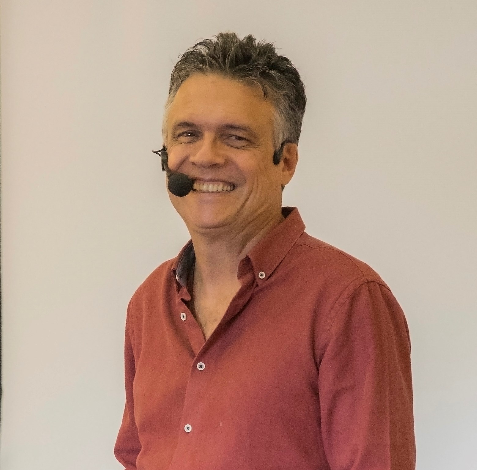 Dr. Adailton Meira